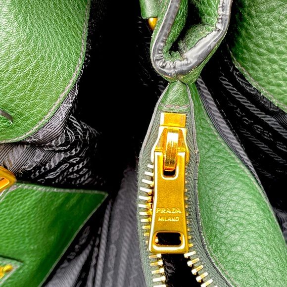 Prada Vitiello Daino Tote - Picture 10 of 10